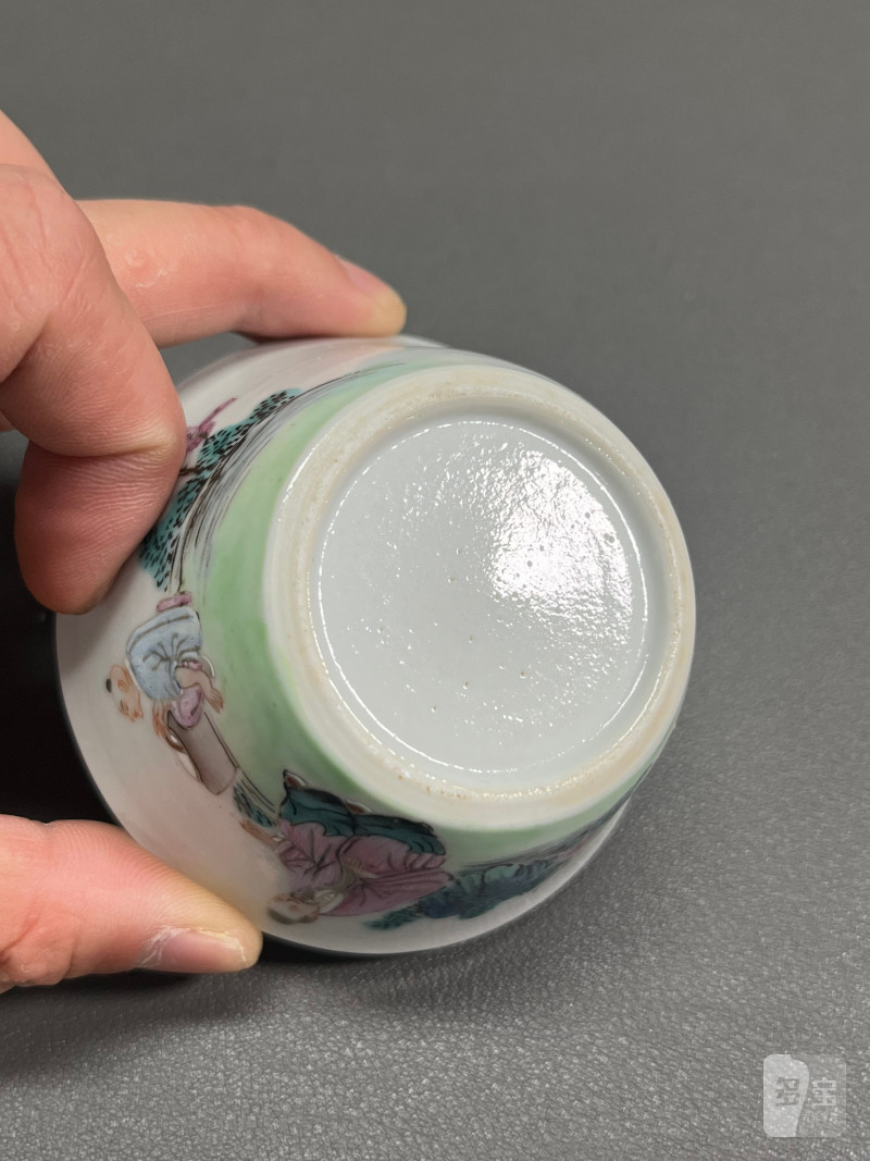 清雍正  粉彩人物故事图马蹄杯 - 图12